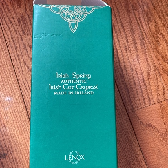 Irish spring vase - Picture 3 of 8